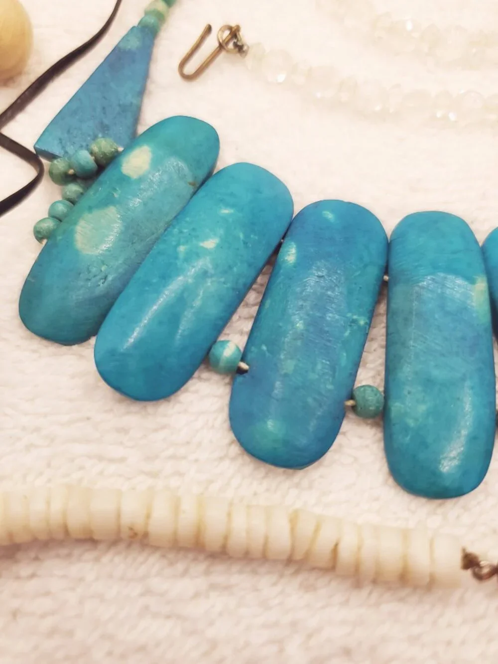 5 Kids Necklaces, items # B-1222- 12226.  , wt  142 gram.